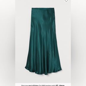 H&M green satin maxi skirt size 2 NWT